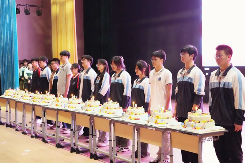 【高三級部】十八而至,為青春而戰——皖北協作區聯考表彰大會暨高三成人禮儀式