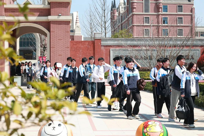 【高二級(jí)部】厲兵秣馬迎鏖戰(zhàn),枕戈待旦再前行——高二學(xué)業(yè)水平合格性考試圓滿結(jié)束